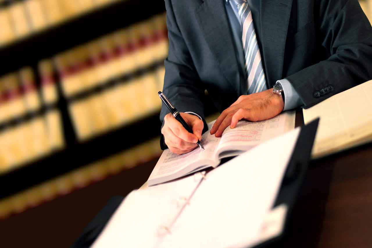 tips to choose lawyer